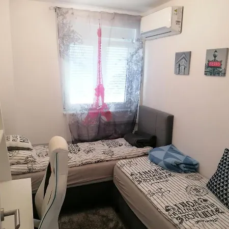 Apartment Geniessen Und Leben Nahe Medulin Mit Meerblick Und 2 Schlafzimmer *
